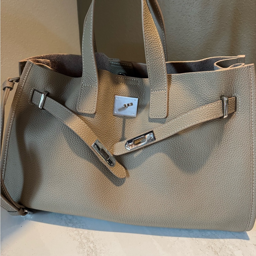 Elegant Taupe Leather Handbag